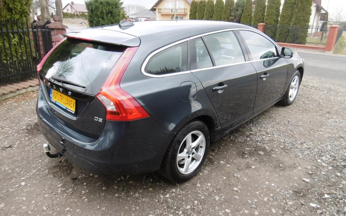 Volvo V60 cena 38900 przebieg: 274213, rok produkcji 2015 z Nowe Warpno małe 781